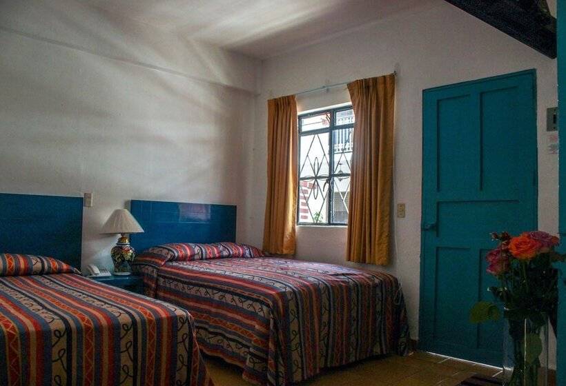 غرفة قياسية ثلاثية, Encino Malecon Centro Puerto Vallarta