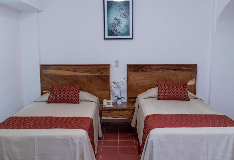 غرفة قياسية ثلاثية, Encino Malecon Centro Puerto Vallarta