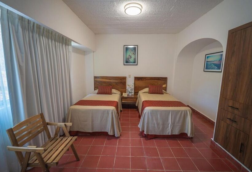 غرفة قياسية ثلاثية, Encino Malecon Centro Puerto Vallarta