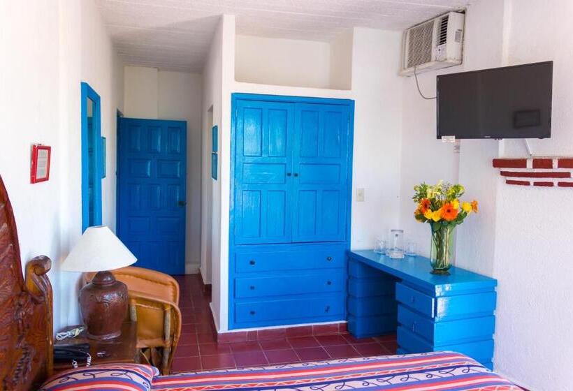 غرفة قياسية مزوَّدة بشُرفة, Encino Malecon Centro Puerto Vallarta