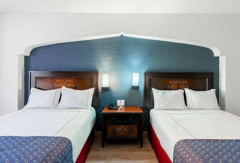 Chambre Supérieure, Fenix