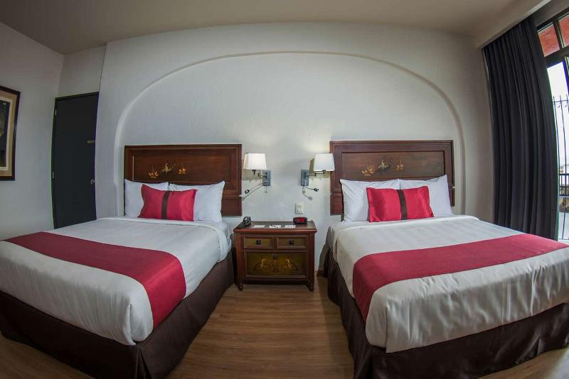 Superior-Zimmer, Fenix