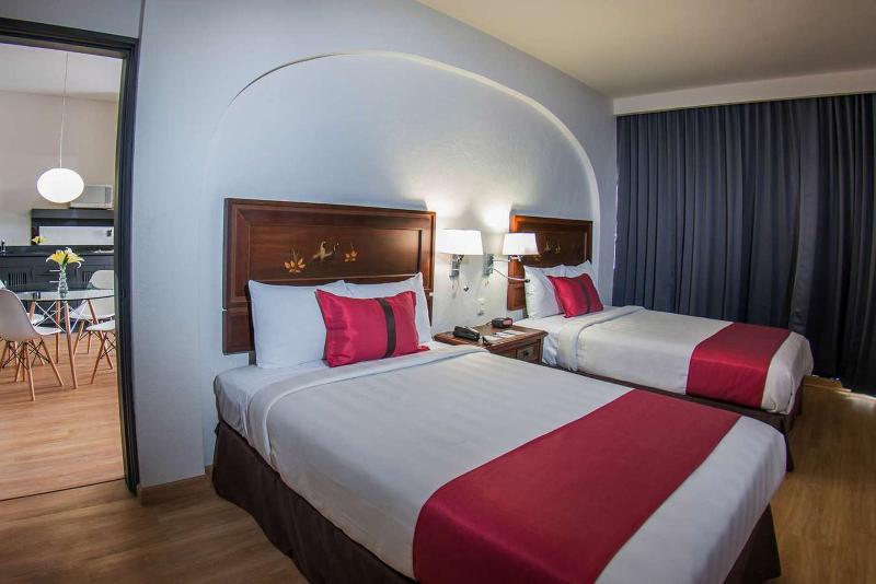 Superior-Zimmer, Fenix