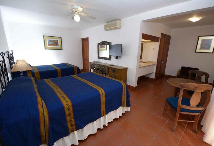 סוויטת ג'וניור, Hacienda