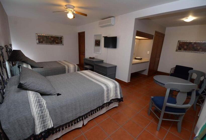 סוויטת ג'וניור, Hacienda