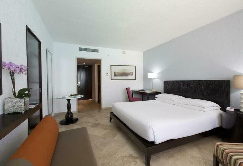 Номер Deluxe Кровать Кинг, Krystal Grand Cancun - All Inclusive