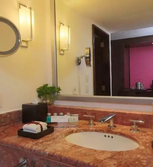 اتاق لوکس با تخت بزرگ, Krystal Grand® Cancún - All Inclusive