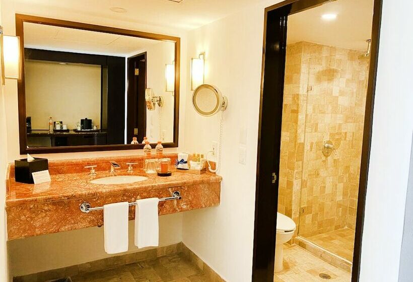 Номер Deluxe Кровать Кинг, Krystal Grand Cancun - All Inclusive
