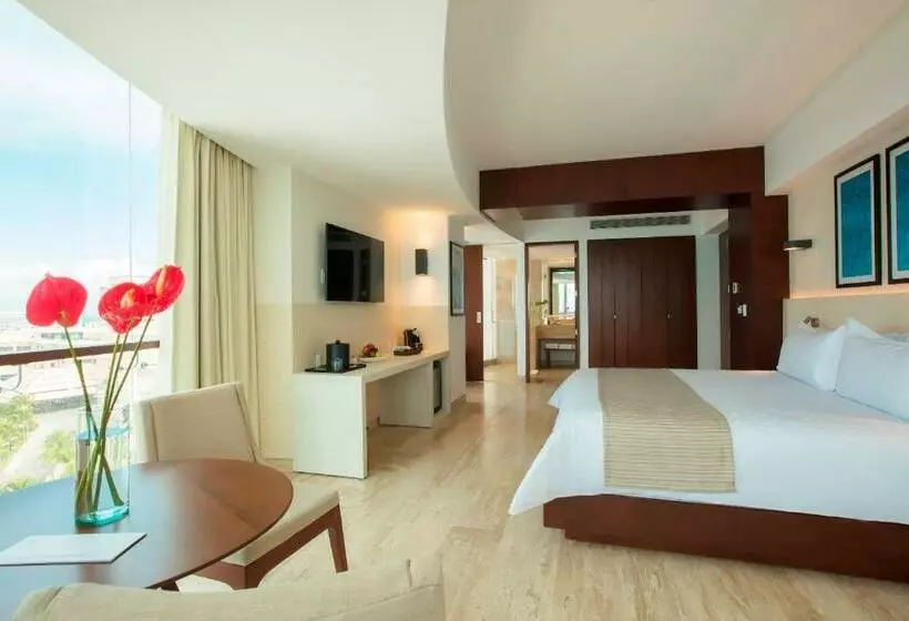 سوییت خانوادگی, Krystal Grand® Cancún - All Inclusive