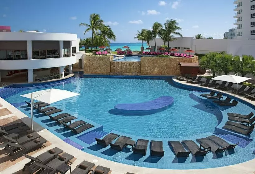 سوییت خانوادگی, Krystal Grand® Cancún - All Inclusive