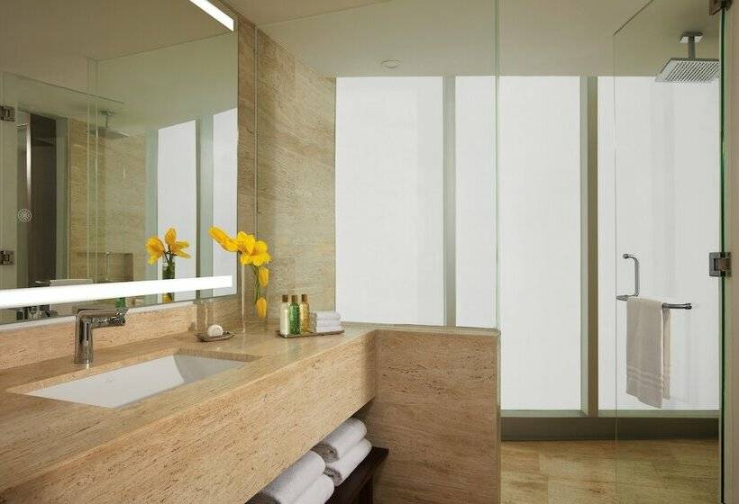 جناح, Krystal Grand Cancun - All Inclusive