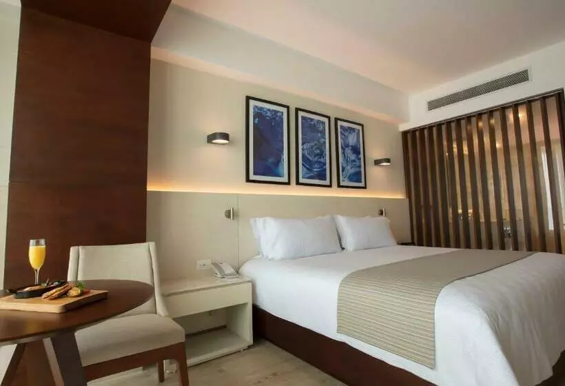 سوئیت با تخت بزرگ, Krystal Grand® Cancún - All Inclusive