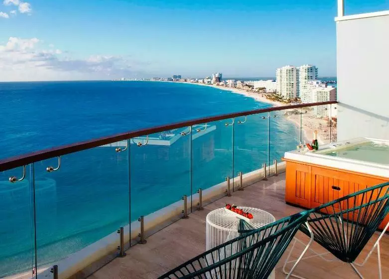 سوییت با چشم‌انداز دریا, Krystal Grand® Cancún - All Inclusive