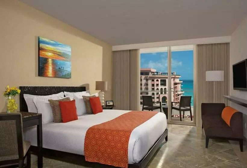 اتاق اساندارد با چشم‌انداز جانبی به دریا, Krystal Grand® Cancún - All Inclusive