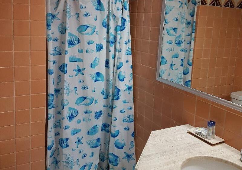 Номер Economy, Las Pergolas