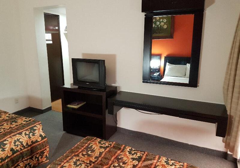 Номер Economy, Las Pergolas