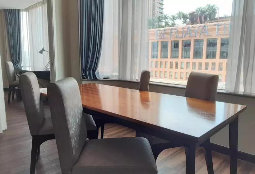 スイート, Melia Kuala Lumpur