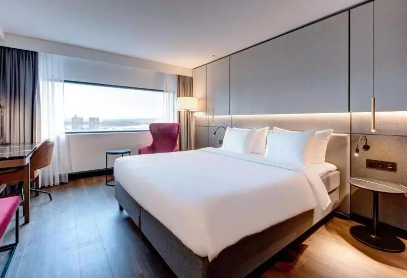 Premium room with view, Radisson Blu Scandinavia Hotel, Oslo
