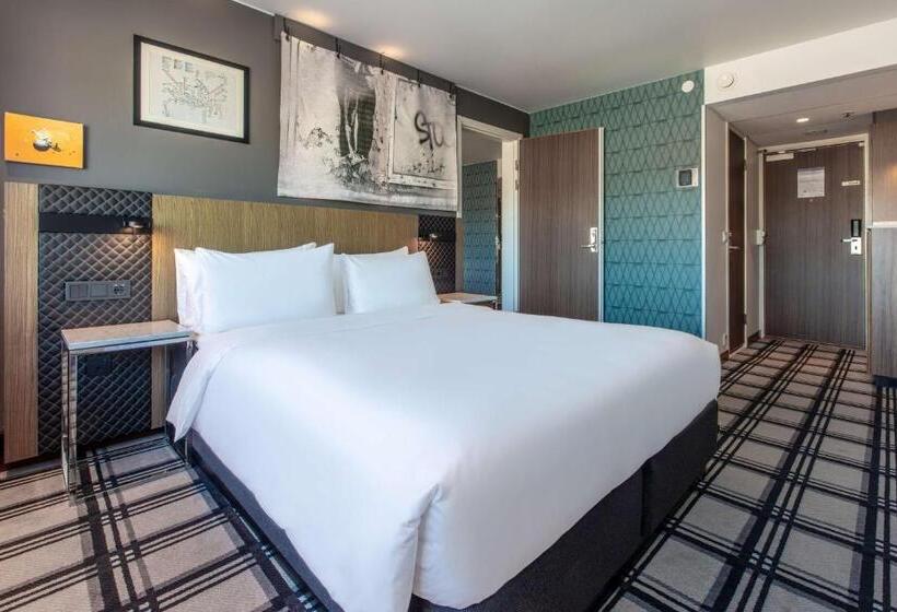 سوییت جونیور, Radisson Blu Scandinavia Hotel, Oslo