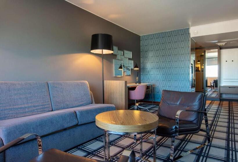 سوییت جونیور, Radisson Blu Scandinavia Hotel, Oslo