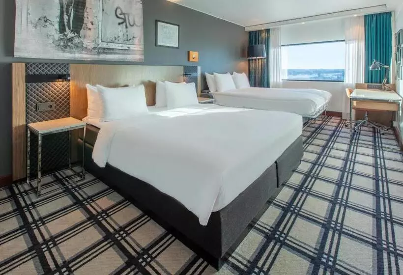 اتاق لوکس خانوادگی, Radisson Blu Scandinavia Hotel, Oslo