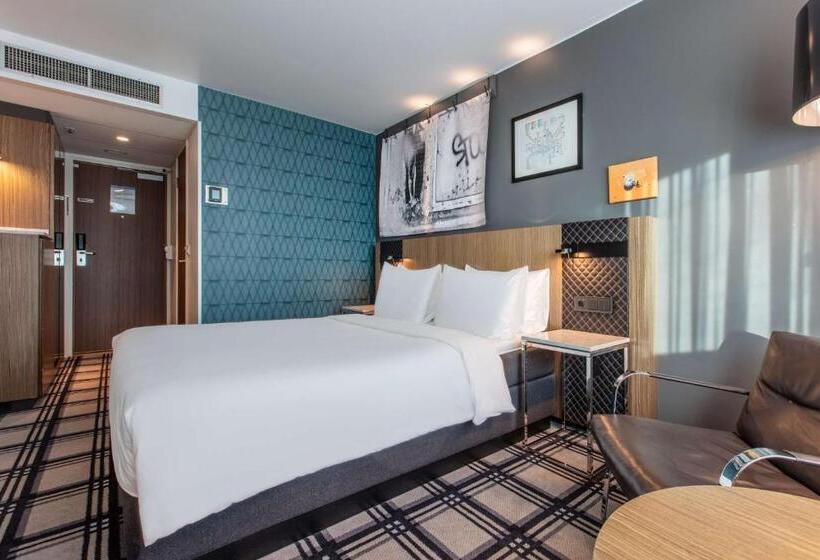 Premium room with view, Radisson Blu Scandinavia Hotel, Oslo