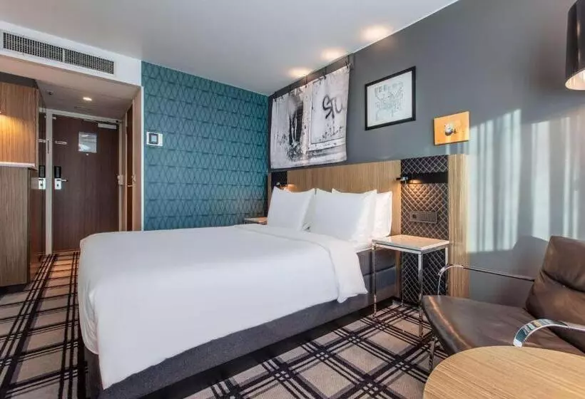 Premium room with view, Radisson Blu Scandinavia Hotel, Oslo