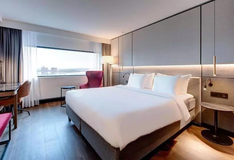 Premium room with view, Radisson Blu Scandinavia Hotel, Oslo