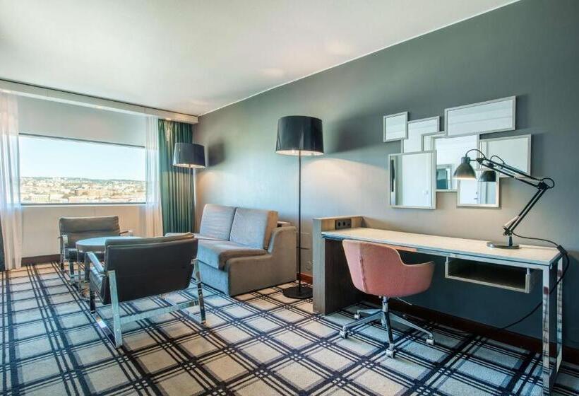 سوییت جونیور, Radisson Blu Scandinavia Hotel, Oslo
