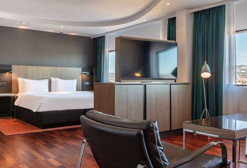 سوییت جونیور, Radisson Blu Scandinavia Hotel, Oslo