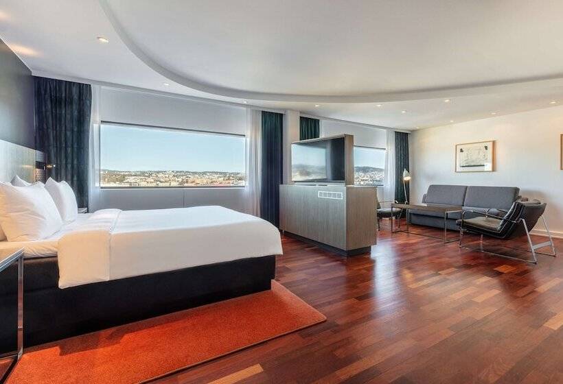 سوییت جونیور, Radisson Blu Scandinavia Hotel, Oslo