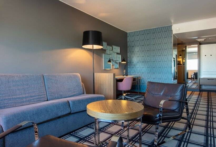 سوییت جونیور, Radisson Blu Scandinavia Hotel, Oslo