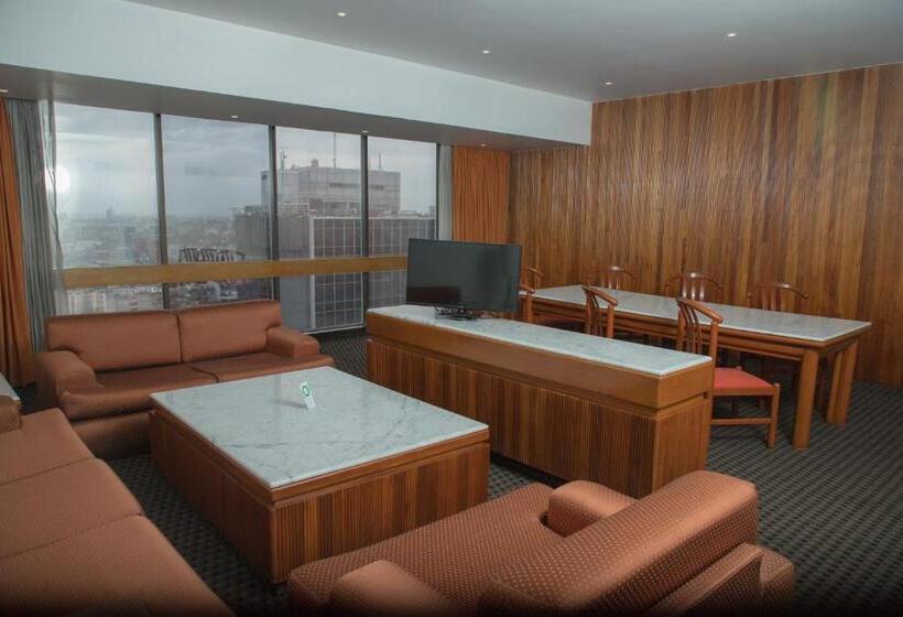 مجموعه ویستا شهر, Sevilla Palace