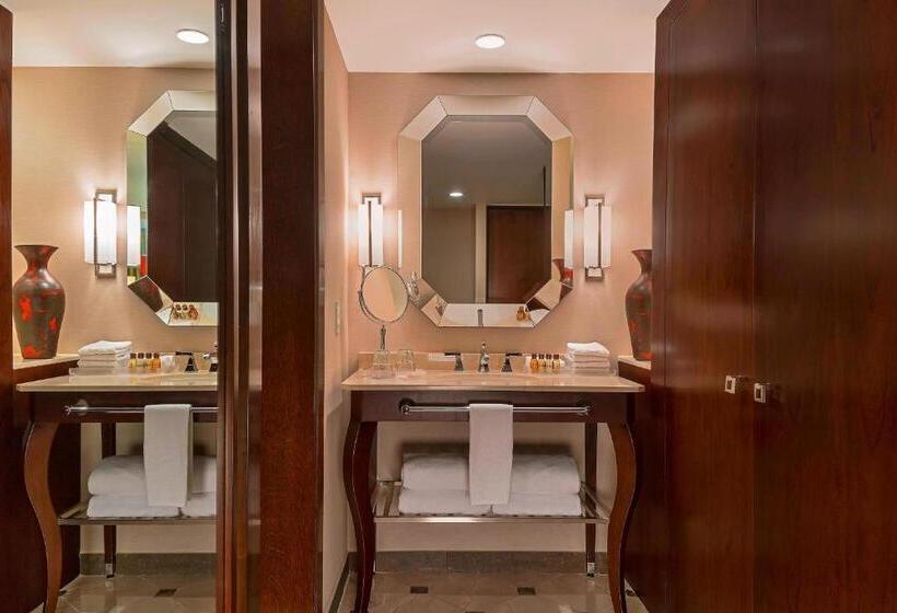 Номер Клуб Кровать Кинг, Sheraton Mexico City Maria Isabel