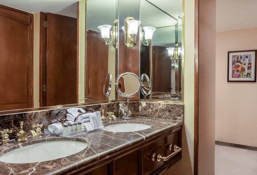 Люкс Клуб, Sheraton Mexico City Maria Isabel