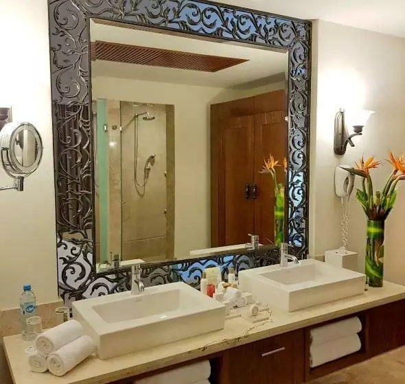 片側に海が見えるデラックスルーム, Dreams Acapulco Resorts & Spa   All Inclusive