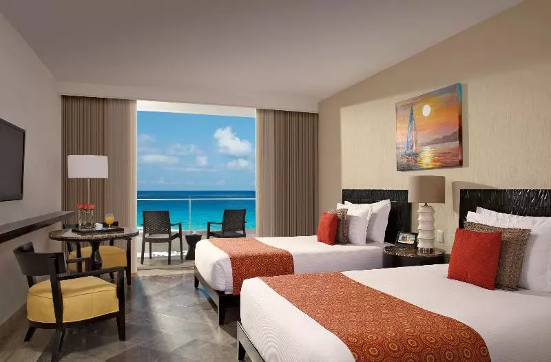 اتاق اساندارد با چشم‌انداز جانبی به دریا, Krystal Grand® Cancún - All Inclusive