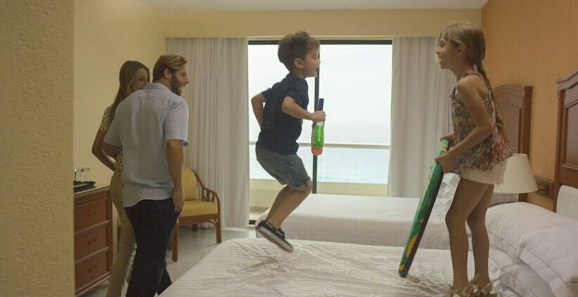 غرفة بريميوم مطلّة علي البحر, Occidental Tucancun  All Inclusive