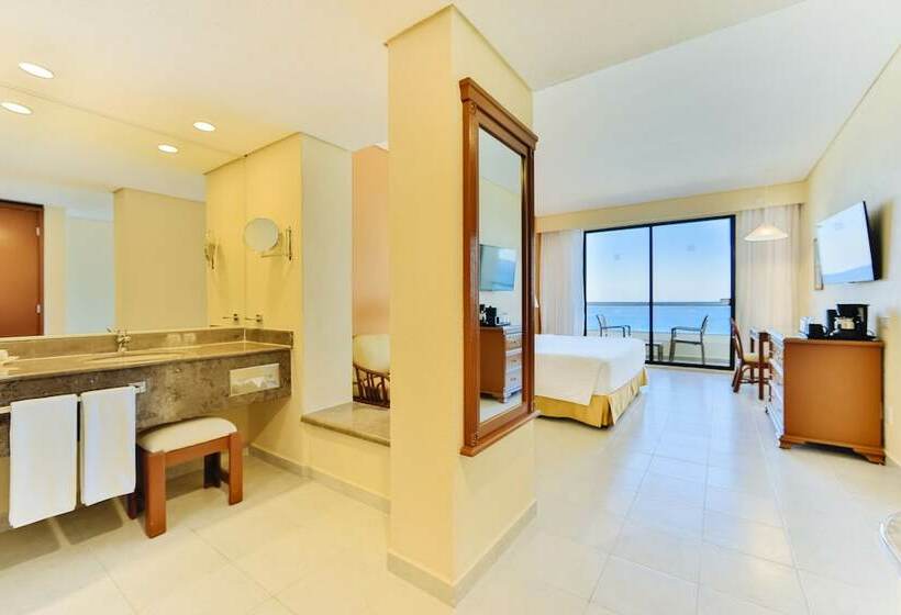 غرفة بريميوم مطلّة علي البحر, Occidental Tucancun  All Inclusive