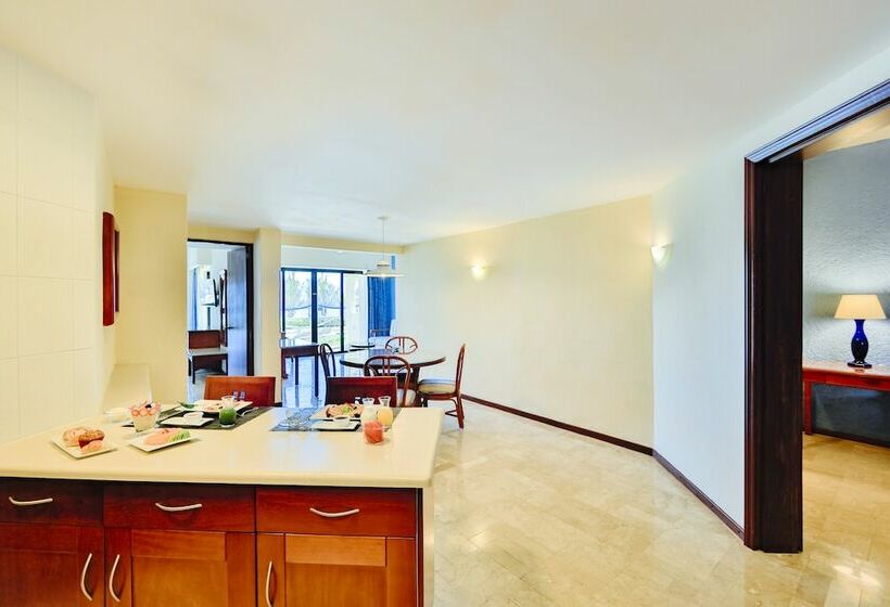 غرفة بريميوم عائلية, Occidental Tucancun  All Inclusive