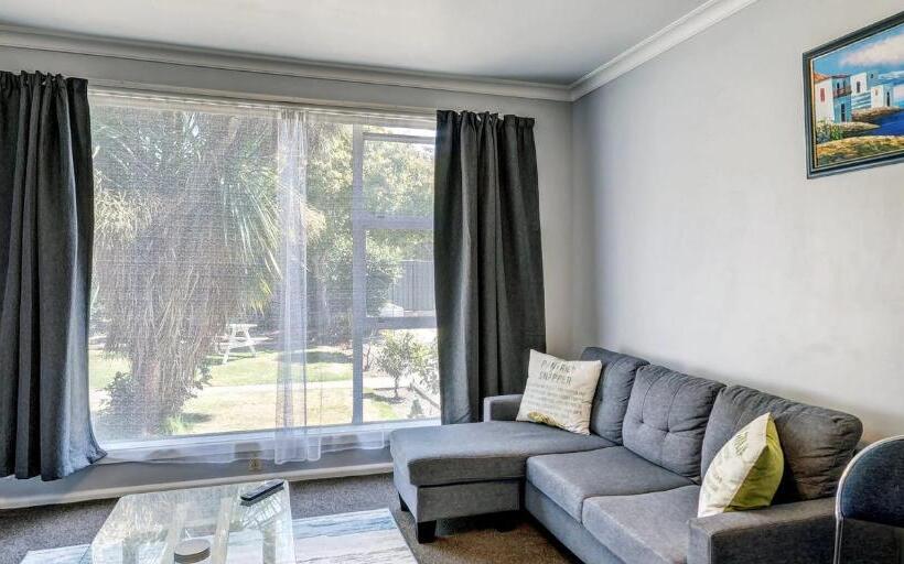 带2个卧室的公寓, Admiral Motel