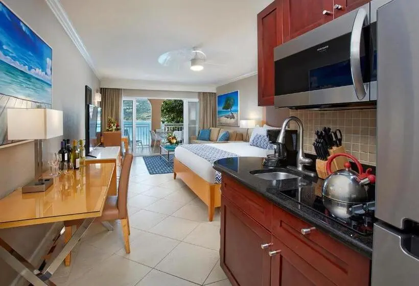 استودیوی استاندارد, Divi Little Bay Beach Resort
