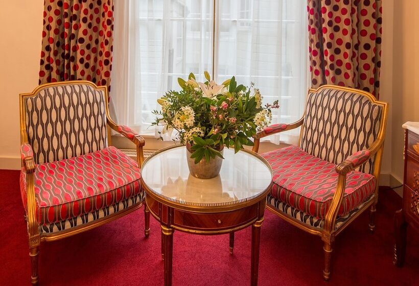 Deluxe Room with Views, Ambassade