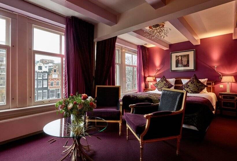 Superior Room with Views, Ambassade