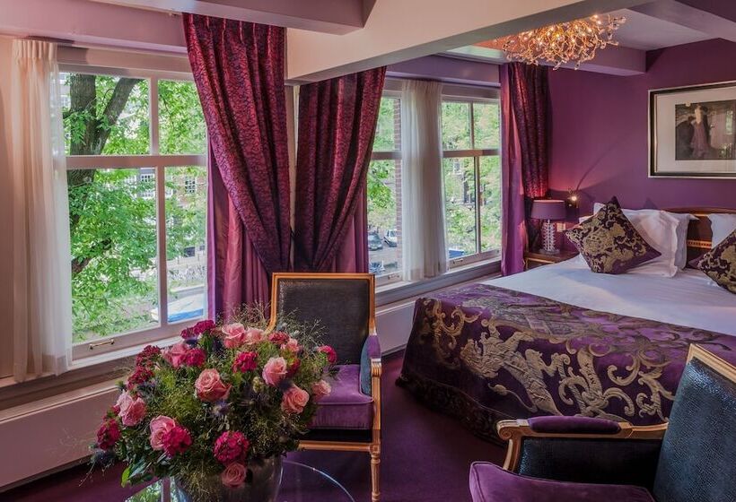 Superior Room with Views, Ambassade