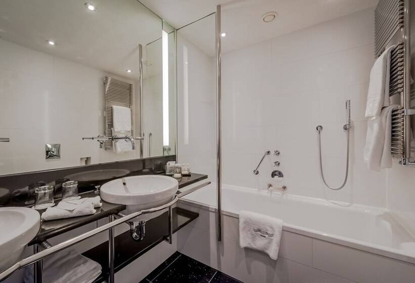 Classic Room, Ambassade