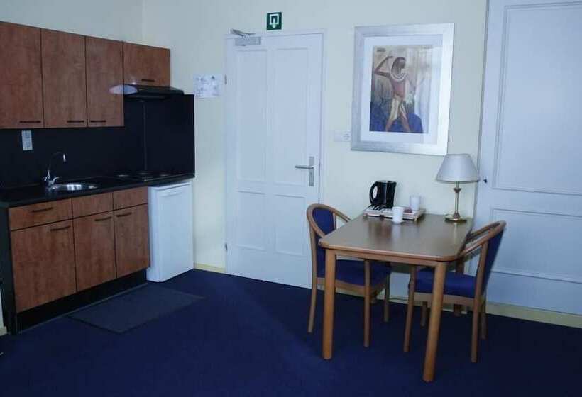 דירת חדר, & Appartementen Royal