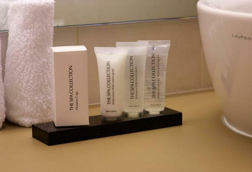 标准单人间, Arrows