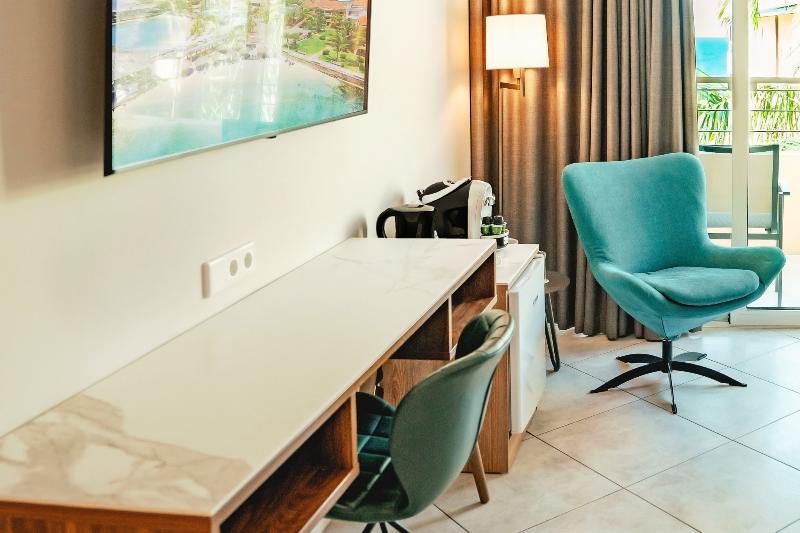 اتاق استاندارد, Curacao Avila Beach