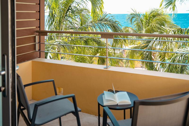 اتاق استاندارد, Curacao Avila Beach